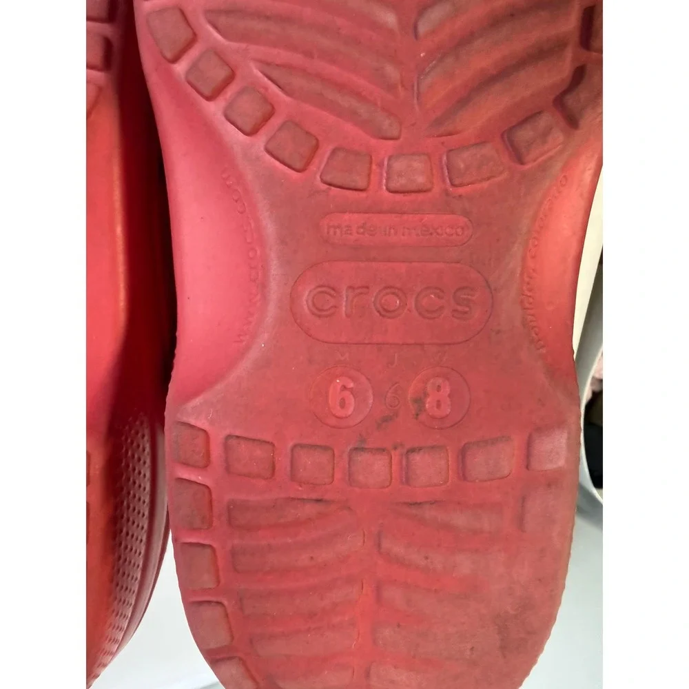 Crocs Classic Clogs Red W/ Jibbitz Mens 6 Womens 8 Slip On Casual
